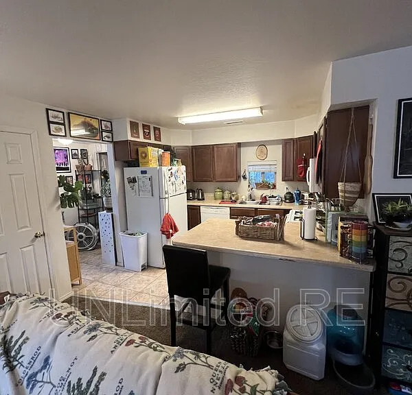 523 E Franklin Ave — Photo 8