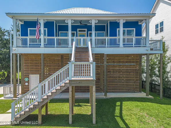 131 Beach View Dr, Pass Christian, MS 39571