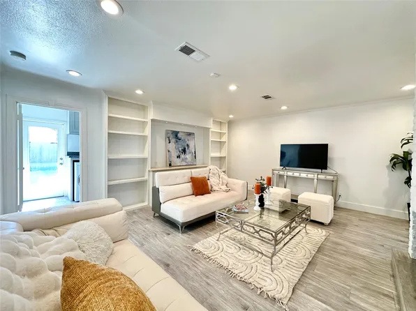 5421 Judalon Ln, Houston, TX 77056