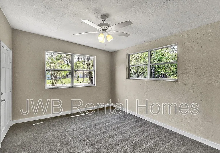 9148 13th Ave — Photo 10