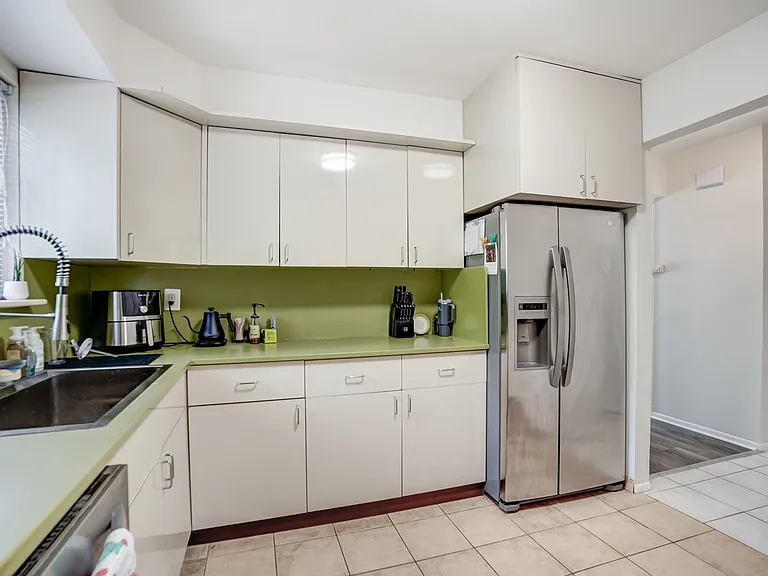 165 Essex Ave #110 — Photo 3