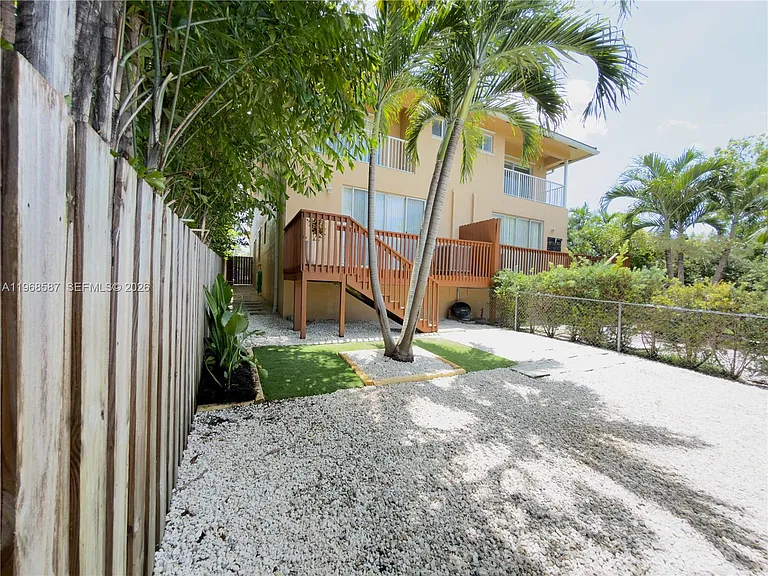 2780 SW 33rd Ave — Photo 41