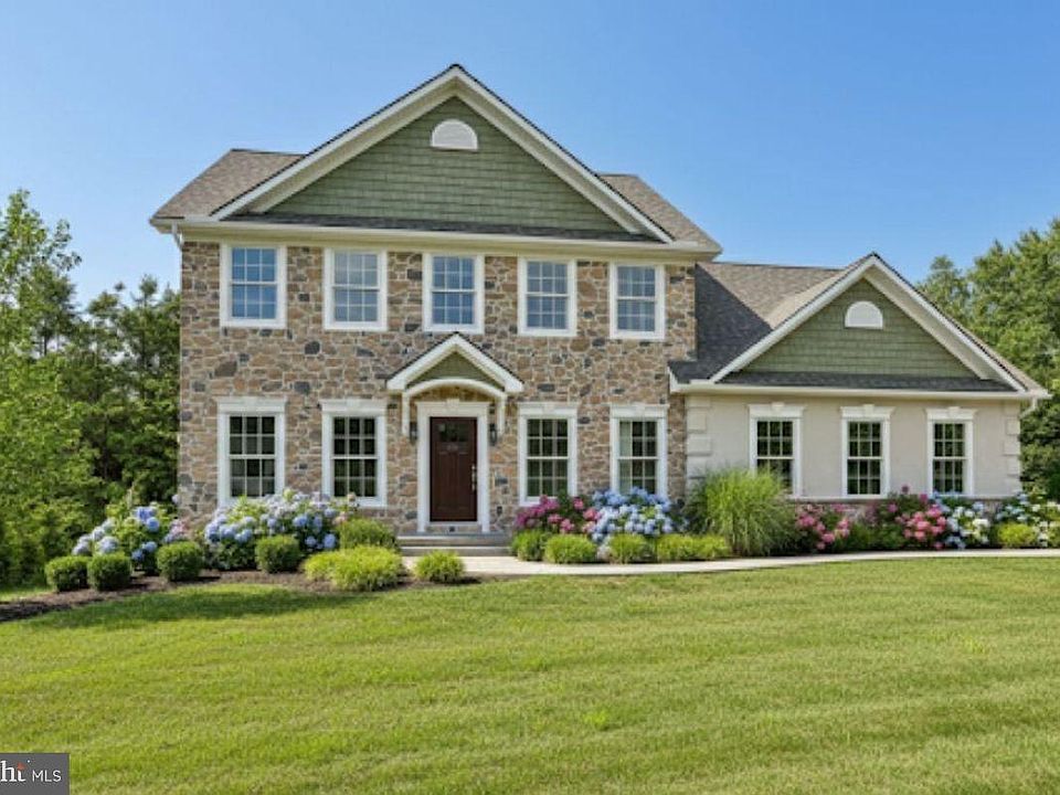 1st image of 3 Rolling Meadow Rd