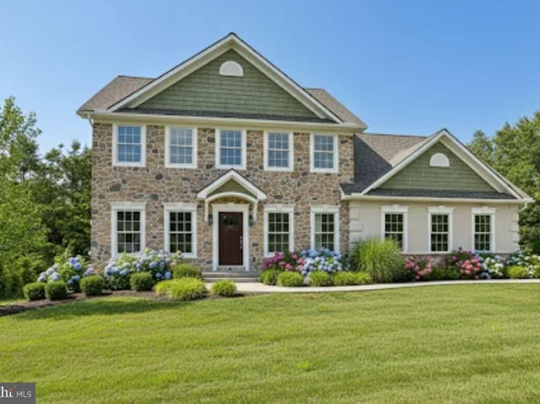 3 Rolling Meadow Rd, Lebanon, PA 17046