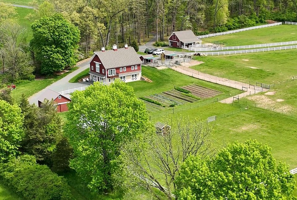 Aerial view of Barn House