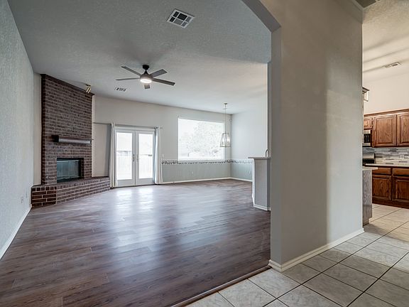 4th image of 2609 NW 161st St