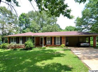 2318 Bonnie Dale Ln NW, Hartselle, AL 35640