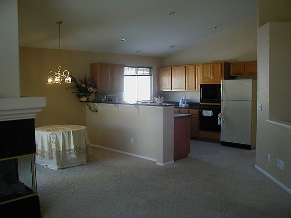 Gas fireplace, eating area