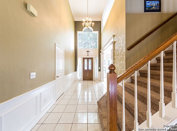 4th image of 9623 Fonthill Dr