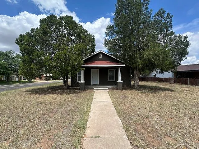 1322 N Lincoln Ave