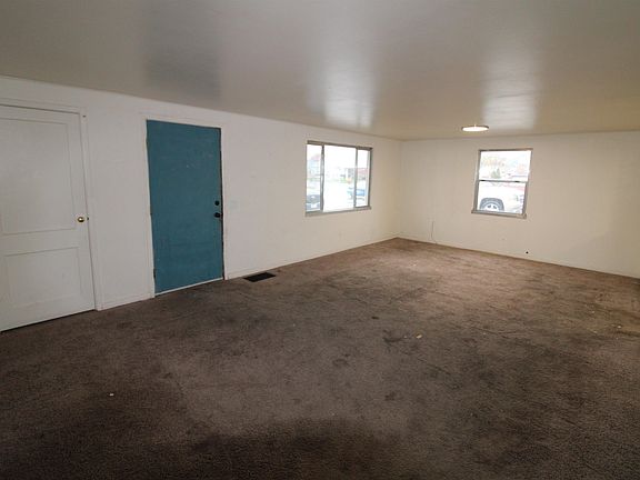 3rd image of 2304 Frankfort St