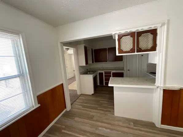 313 E Jacobs Dr, Midwest City, OK 73110