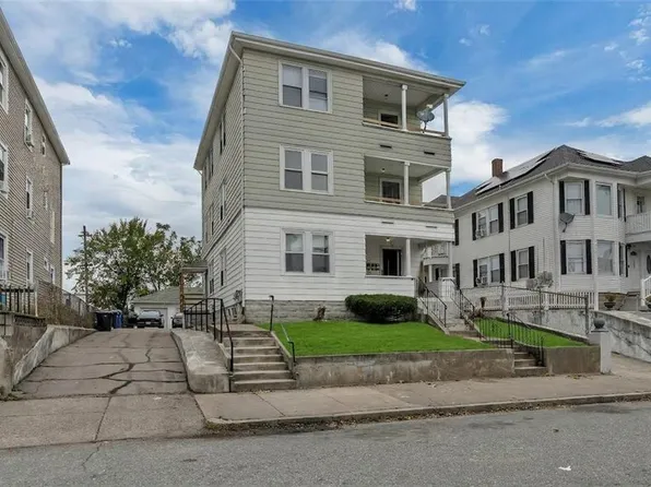 187 Sisson St, Pawtucket, RI 02860