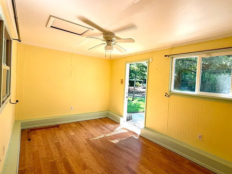 She shed/Man Cave interior