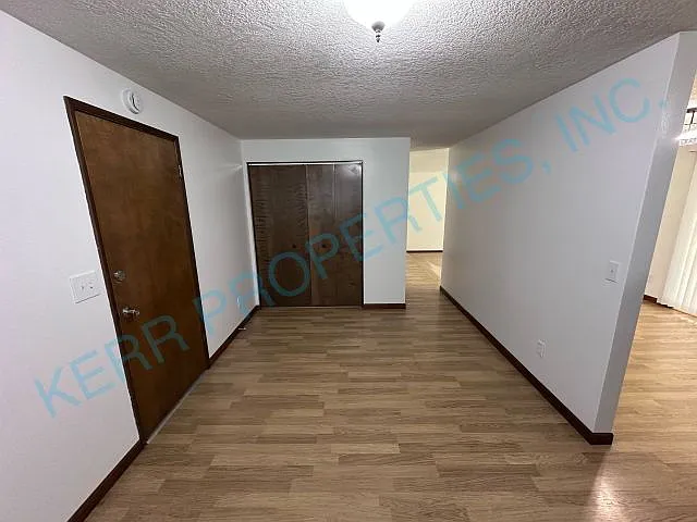 18660 Roundtree Dr — Photo 5