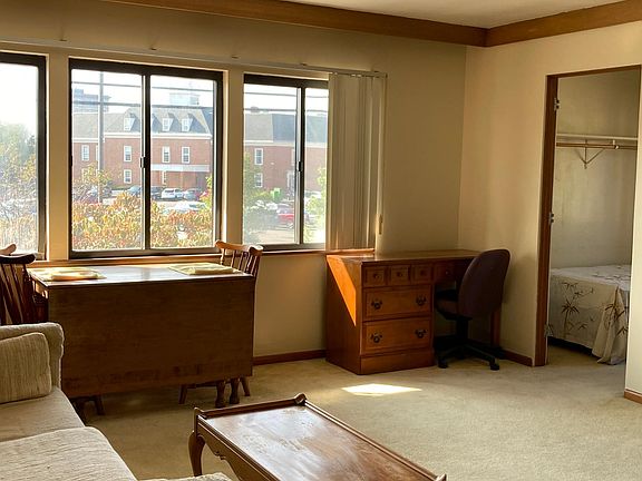 2nd image of 157 Porter St NE #2A