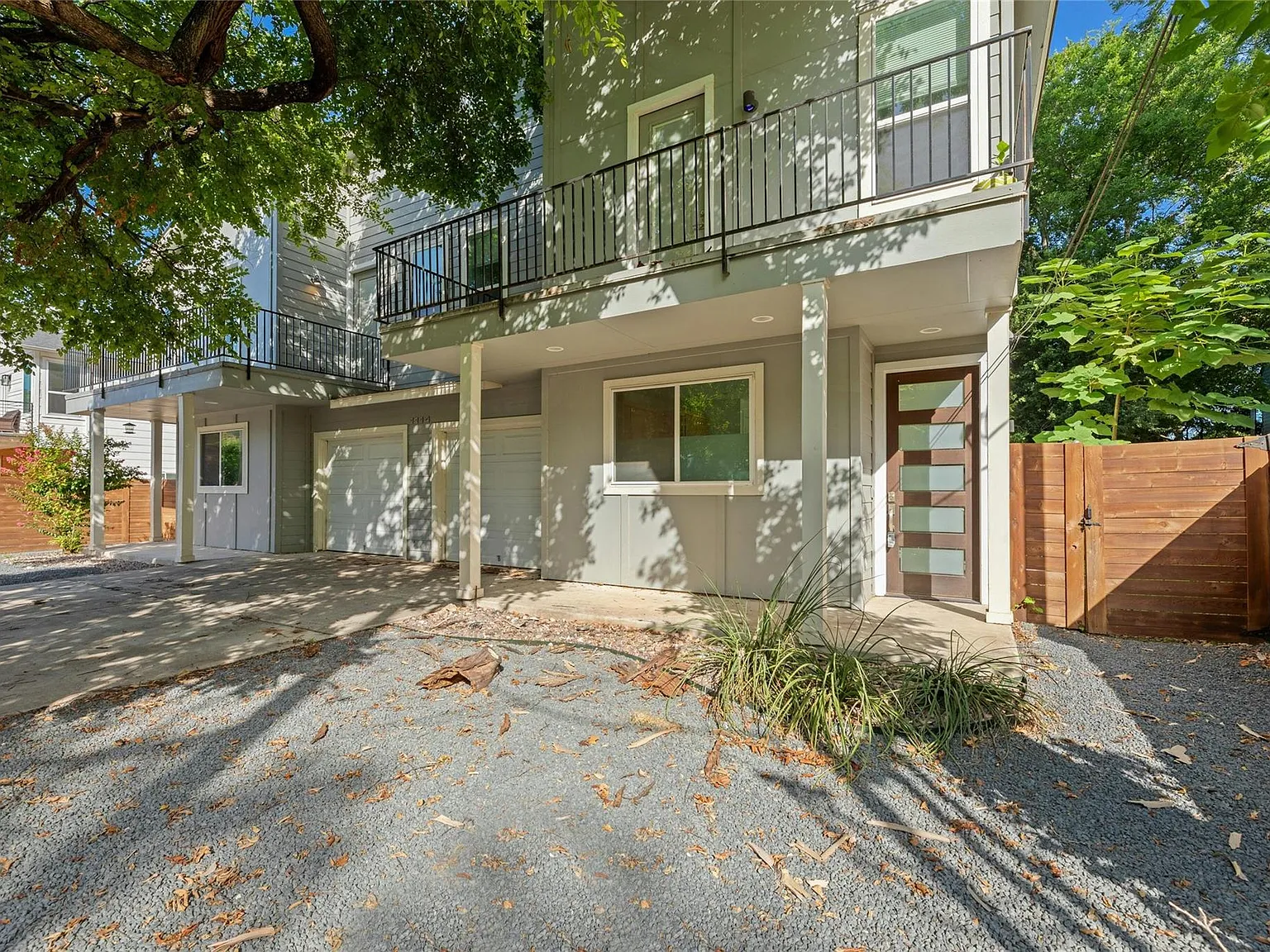 3 bed, 2.5 bath, 1778 sqft, $3,100 — Photo 2
