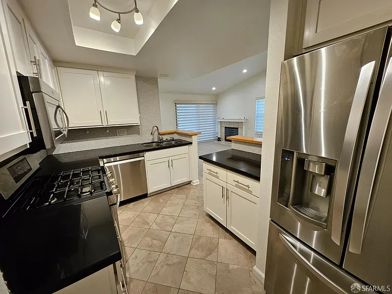 34645 Pueblo Ter — Photo 4