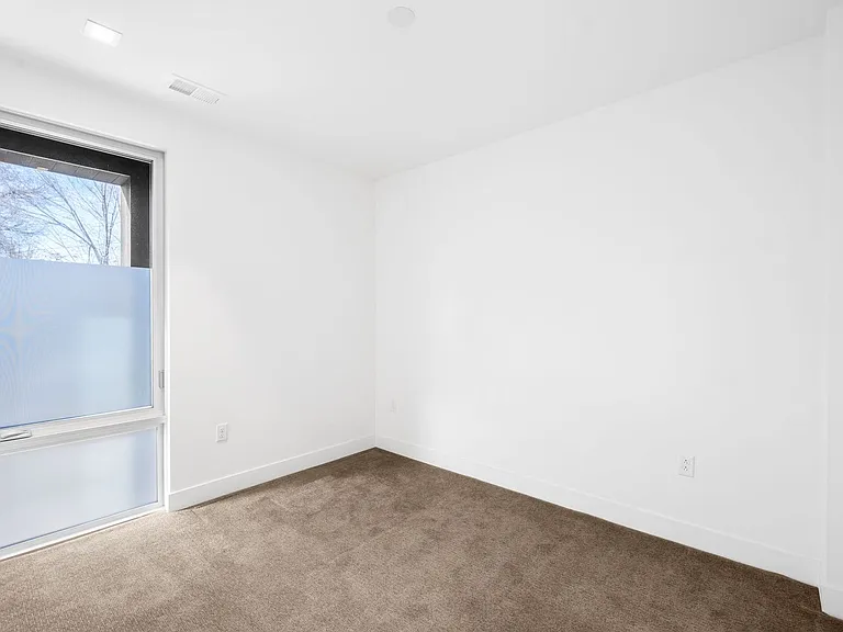 1125 W 37th Ave — Photo 20