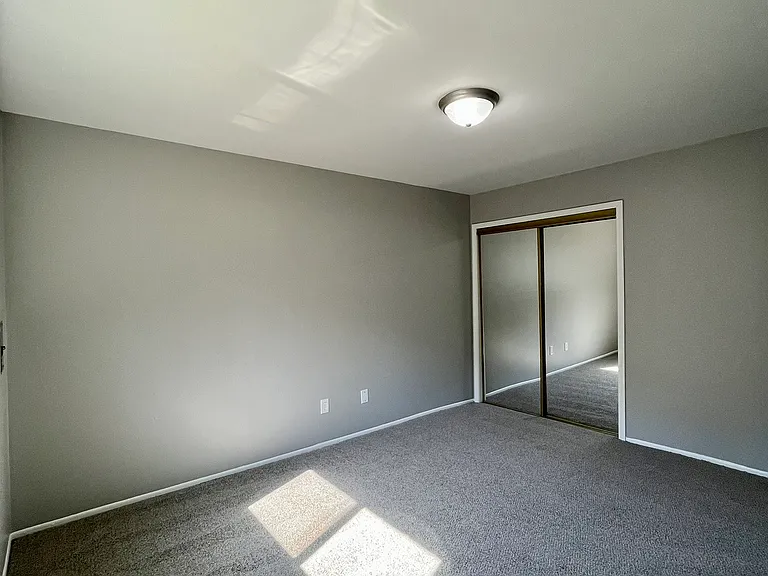 4431 Oakwood Blvd #3 — Photo 7