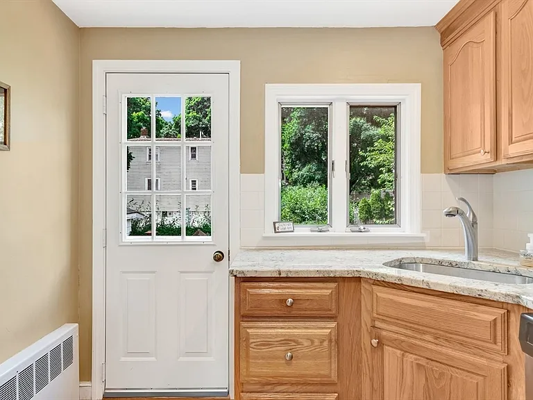 64 Wilbur Ave #A — Photo 8