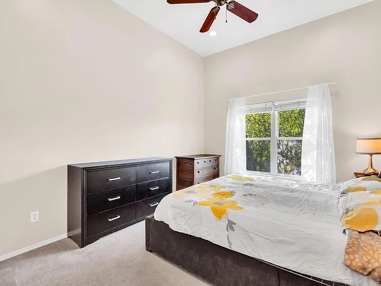 836 Wayland Dr — Photo 12