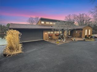 5760 Deerfield Ln, Washington, MO 63090