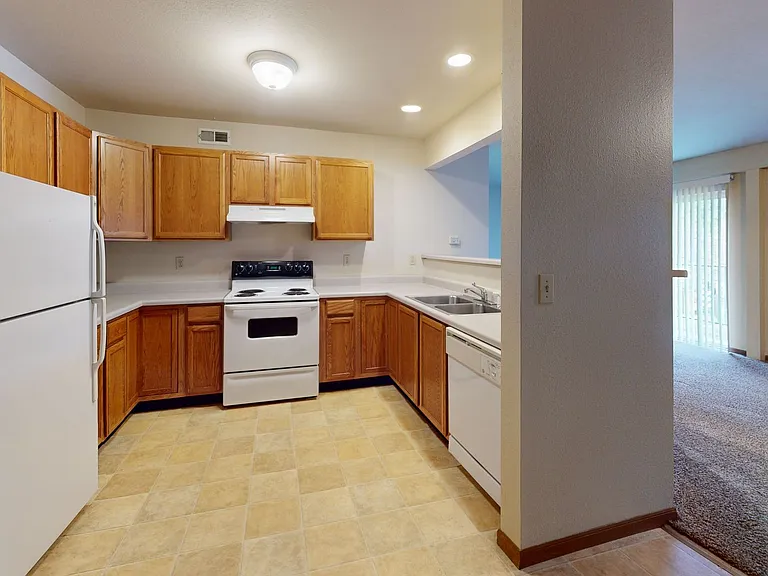 1407 S State St — Photo 19