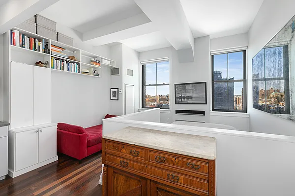 Sold by Compass | media 2