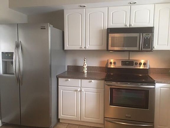 2nd image of 3223 NE 36th St APT 6