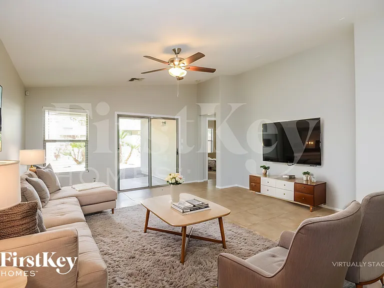 18582 W Vogel Ave — Photo 4