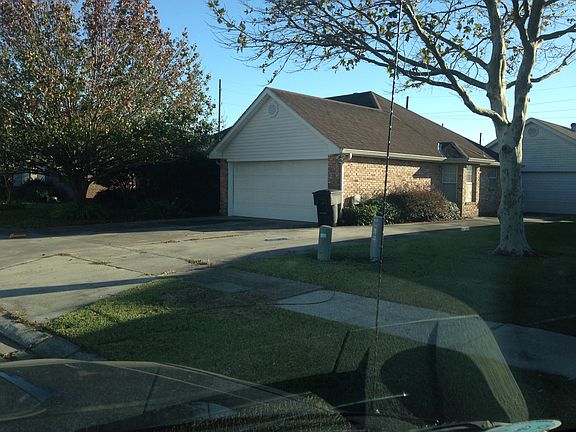 5th image of 224 Angelle Dr
