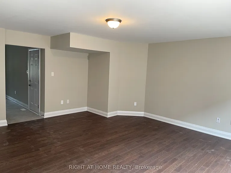 114 Kalinda Rd — Photo 4