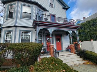 196 Rochambeau Ave FLOOR 3, Providence, RI 02906