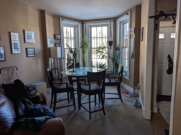 313 K St NE — Photo 8
