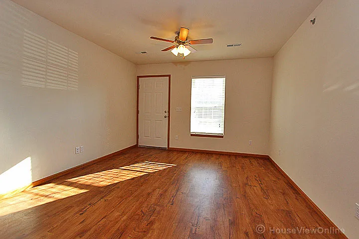 Building Photo - 514 Olive St
