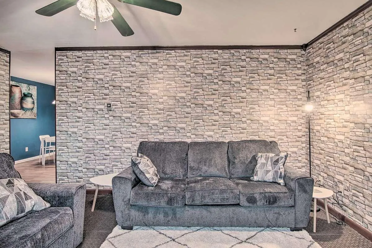 3 bed, 1008 sqft, $1,700 — Photo 4