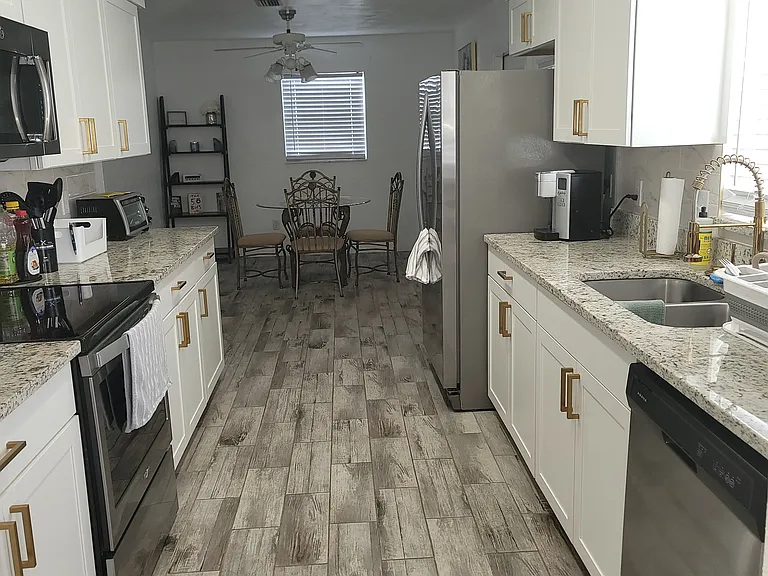 1670 Tiffin Ave — Photo 6