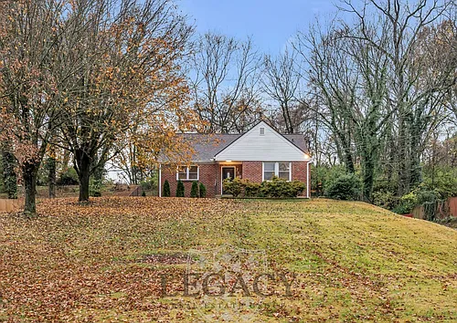 719 Woodmere Dr Photo 1