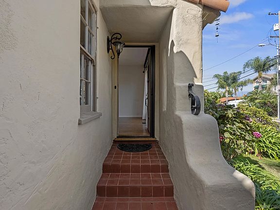 4th image of 607 Arenas St