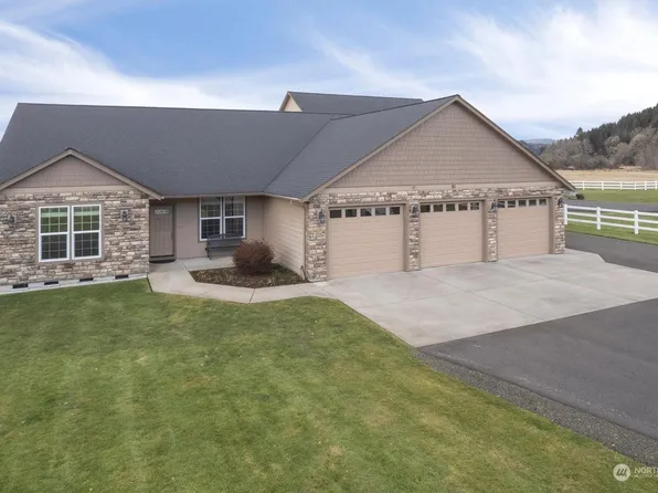 61 Monroe Drive, Cathlamet, WA 98612