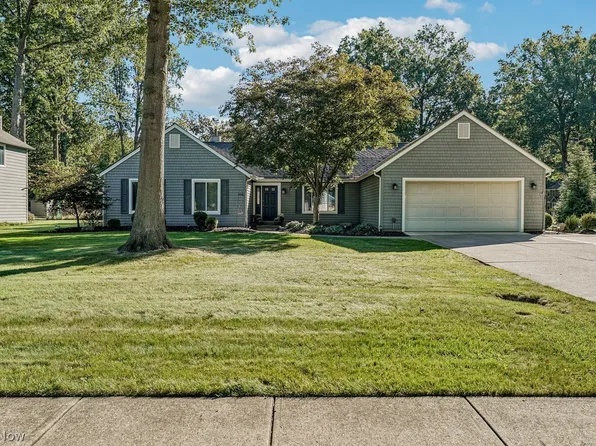 32356 Birchwood Ln, Avon Lake, OH 44012