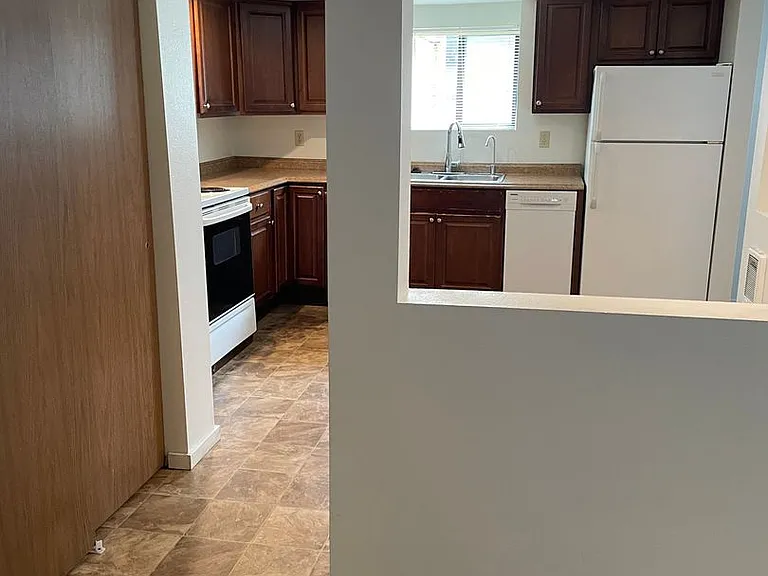 5302 9th Ave NE #2 — Photo 18