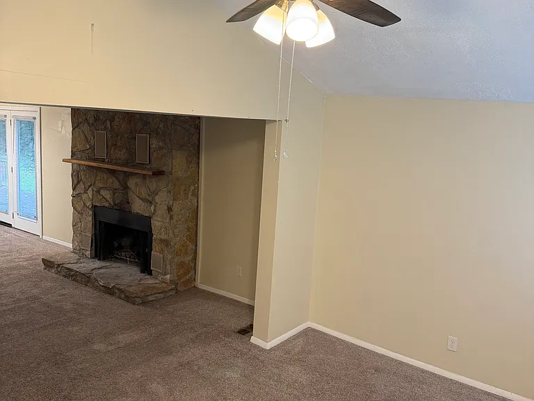 1440 Elba Dr — Photo 9