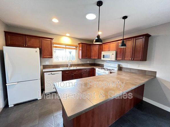 3931 Genine Dr