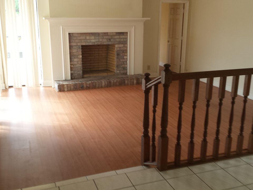 2nd image of 7798 NW 55th Pl