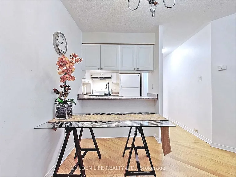 889 Bay St #205 — Photo 11
