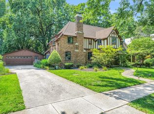 917 W University Ave, Champaign, IL 61821