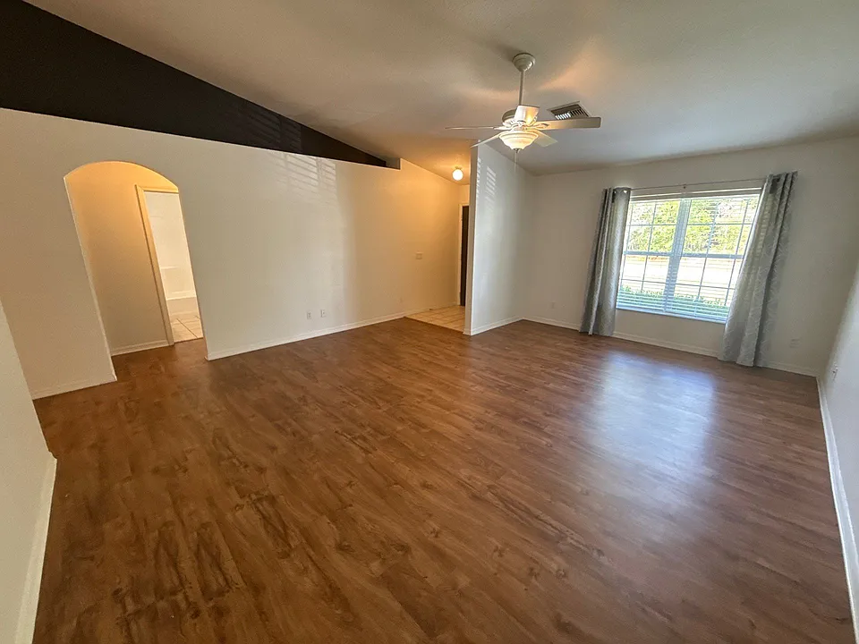 2730 W Royal Palm Dr