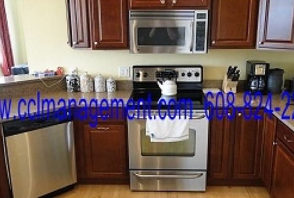 3rd image of 379 Wynnwood Dr